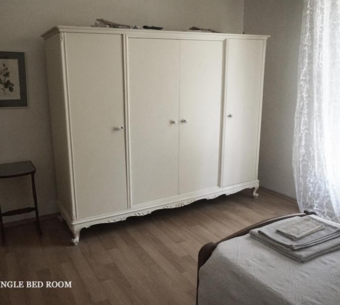 Independent entrance Apt - 130M2 - Garden - Private Parking Appartement Athene Buitenkant foto