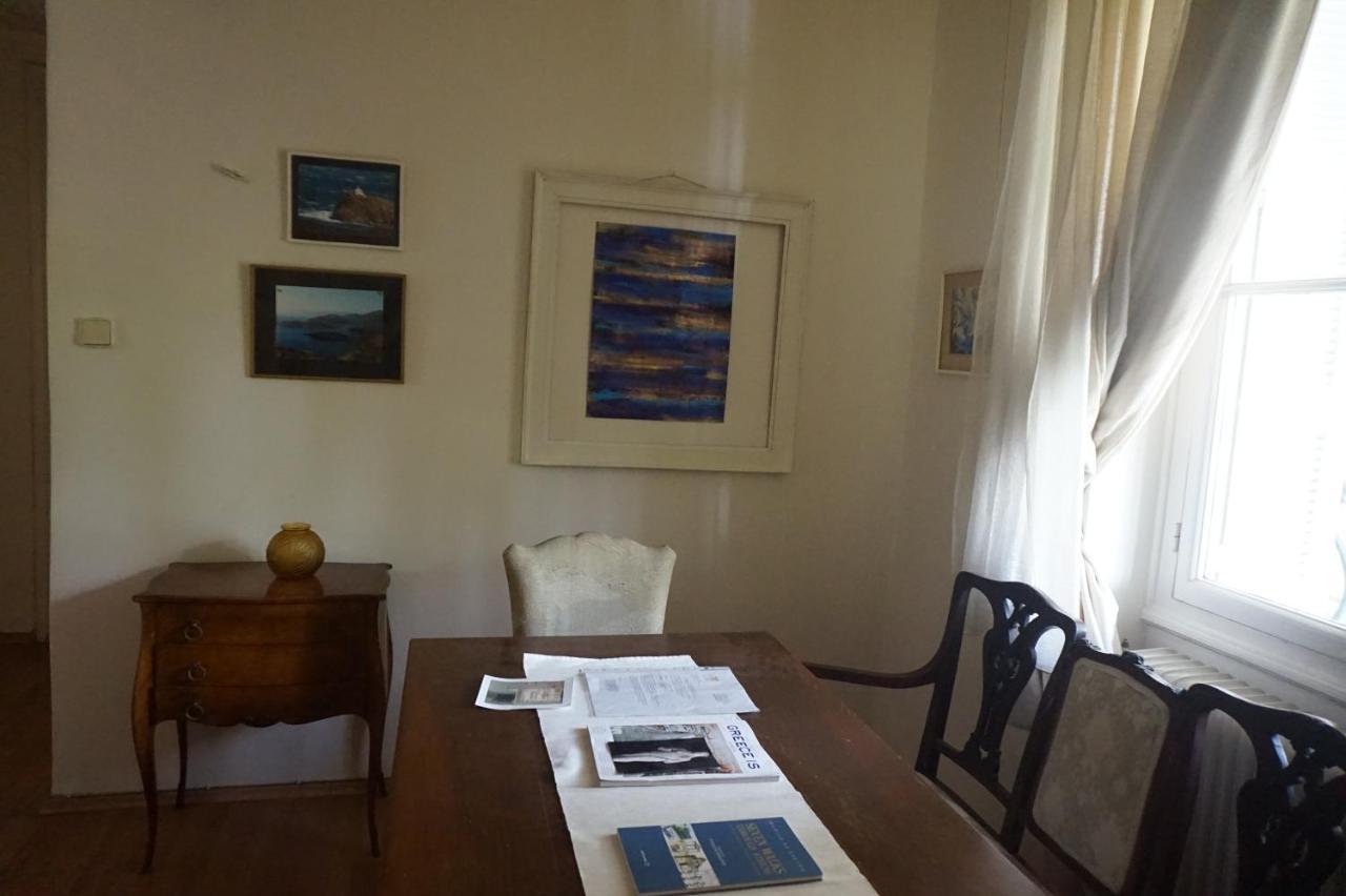 Independent entrance Apt - 130M2 - Garden - Private Parking Appartement Athene Buitenkant foto