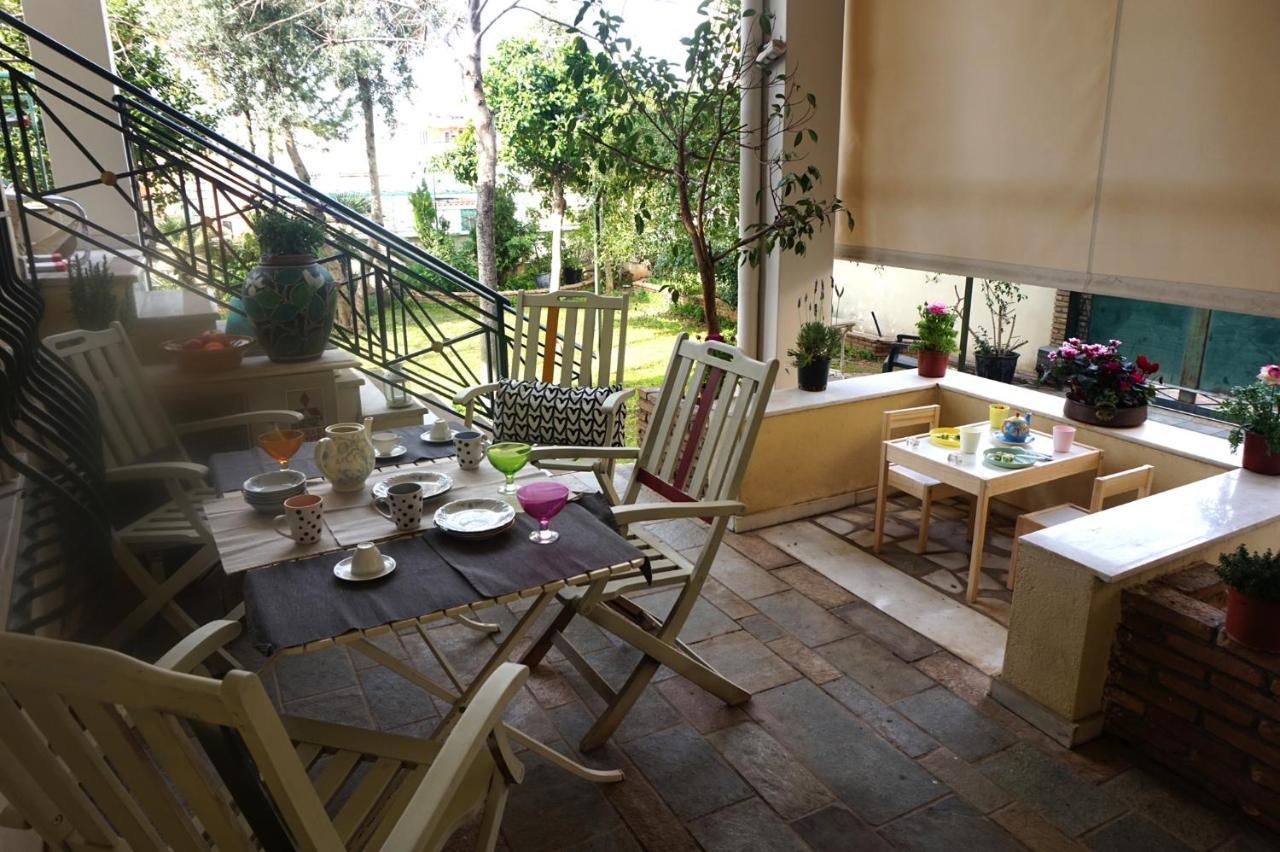 Independent entrance Apt - 130M2 - Garden - Private Parking Appartement Athene Buitenkant foto