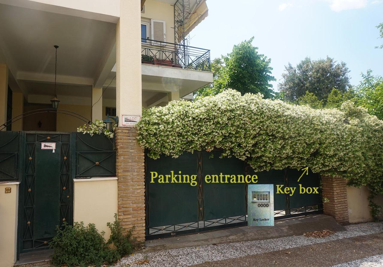 Independent entrance Apt - 130M2 - Garden - Private Parking Appartement Athene Buitenkant foto